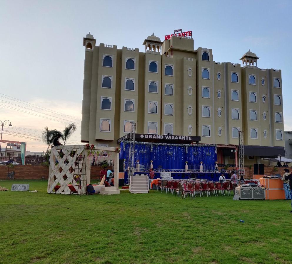 Hotel Grand Vasaante Bhilwara Экстерьер фото